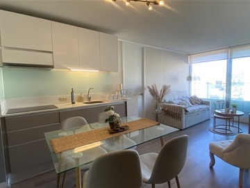 Departamento en arriendo mensual en Metro Hospitales, Independencia - 2 dormitorios, 2 baños