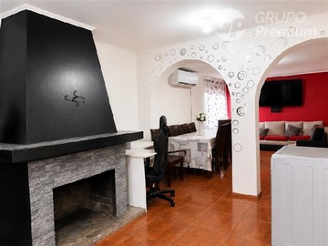 Casa en venta en Casa con infraestructura para emprendimiento y patio de gran tamaño., Recoleta - 4 dormitorios, 2 baños
