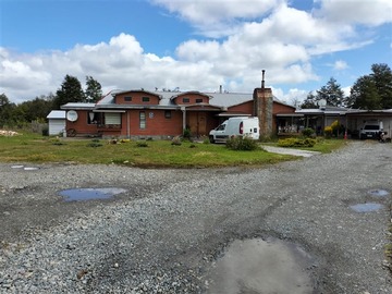 Local Comercial en venta en Casa con Supermercado, Cerca del Condominio Lomas de Monteverde Puerto Montt, Puerto Montt - 4 dormitorios, 3 baños
