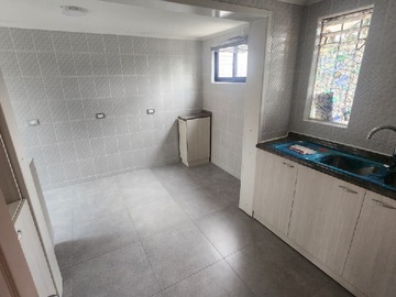 Casa en arriendo mensual en Antártica Chilena, Maipú - 3 dormitorios, 1 baño