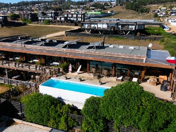 Casa en venta en Se Vende Amplia y Bonita Propiedad en Pichilemu - 10 dormitorios, 12 baños