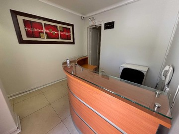 Local Comercial en arriendo mensual en Propiedad Adaptada para Salud / Arriendo (144013), Providencia - 3 baños