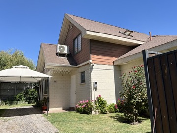 Casa en venta en Condominio alto el manzano, Til til - 3 dormitorios, 3 baños