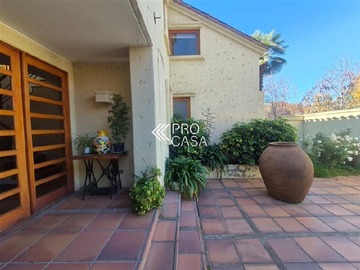 Casa en venta en Golf de Manquehue / Av Los Trapenses, Lo Barnechea - 7 dormitorios, 6 baños