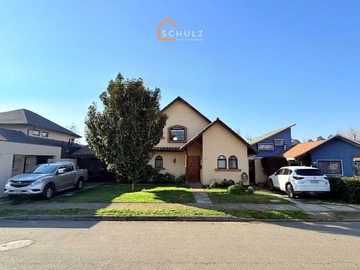 Casa en venta en Casa en venta en Loteo Jardín Esmeralda (101567), Talca - 4 dormitorios, 3 baños