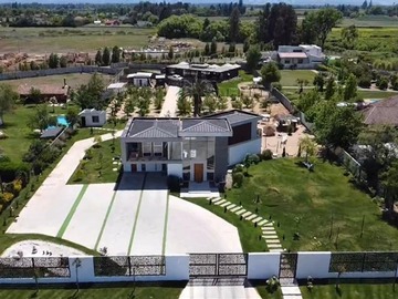 Casa en arriendo mensual en alto huilquilemu, Talca - 5 dormitorios, 5 baños