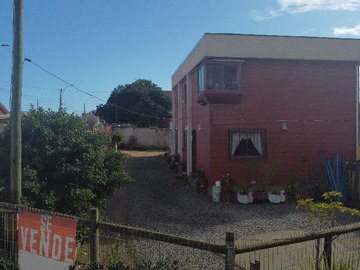 Casa en venta en Avenida La Portada, El Quisco - 6 dormitorios, 4 baños