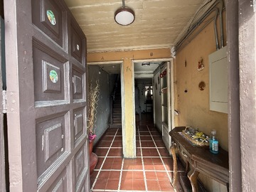 Casa en venta en Lira, Santiago, Santiago - 7 dormitorios, 3 baños