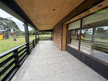Casa en arriendo mensual en Línea Nueva, Puerto Varas - 3 dormitorios, 3 baños