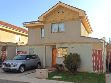 Casa en venta en Pisagua 41, Machalí - 3 dormitorios, 3 baños