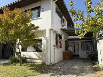 Local Comercial en arriendo mensual en Vaticano / Alcántara, Las Condes - 4 dormitorios, 3 baños