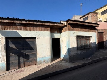 Casa en venta en Uribe media cuadra abajo de colegio José lancaster, Antofagasta - 2 dormitorios, 1 baño