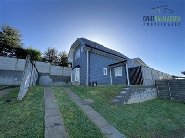 Casa en arriendo mensual en Condominio El Trébol, cercano a Colegio Puerto Varas, Puerto Varas - 4 dormitorios, 3 baños