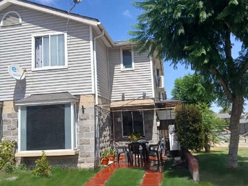 Casa en venta en Casa Avda. Ejercito Libertador, Puente Alto (91050), Puente Alto - 3 dormitorios, 2 baños