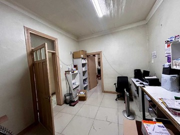 Local Comercial en venta en Oportunidad de Inversión - Bodega/comercial (176830), Santiago - 3 baños