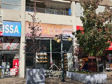 Local Comercial en arriendo mensual en Plaza Ñuñoa/Av. Irarrázaval/Los Talaveras, Ñuñoa - 1 baño