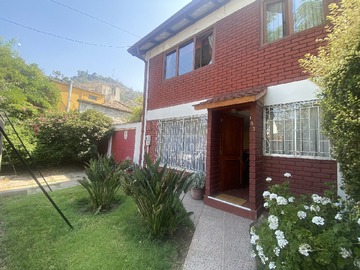 Casa en venta en Mallinckrodt 155, Providencia - 5 dormitorios, 3 baños
