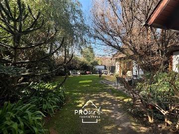 Casa en venta en Padre ted huard, Lo Barnechea - 4 dormitorios, 4 baños