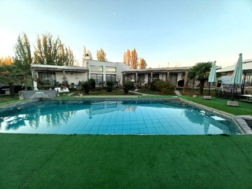 Parcela en venta en Cruceral, Pirque - 5 dormitorios, 5 baños
