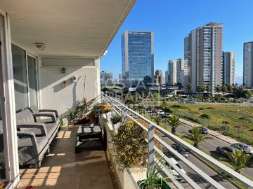 Departamento en venta en Av. Bosques de Montemar, Viña del Mar - 4 dormitorios, 4 baños