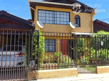 Casa en venta en Sergio silva Acuña0326, Maipú - 4 dormitorios, 2 baños