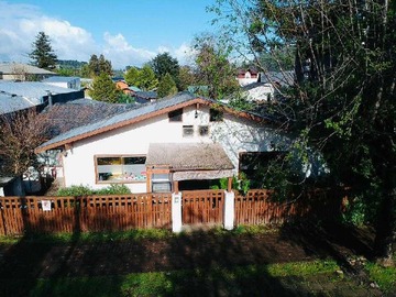 Casa en venta en Casa en Pucón, uso comercial (171250), Pucón - 6 dormitorios, 5 baños