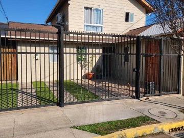 Casa en venta en Oportunidad de Inversión en Casa Amplia (174169), Buin - 3 dormitorios, 3 baños