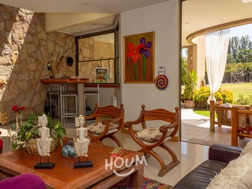 Venta / Casa / Colina