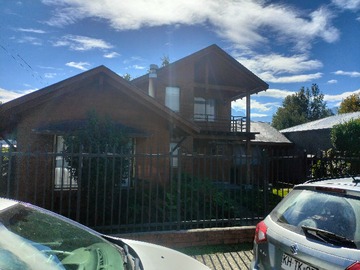 Casa en venta en Oportunidad de inversión para negocio (160823), Pucón - 2 dormitorios, 2 baños