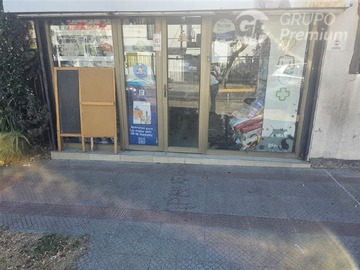 Local Comercial en arriendo mensual en Julio Prado / Francisco Bilbao / Alferez Real, Providencia - 1 baño