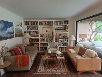 Venta / Casa / Colina
