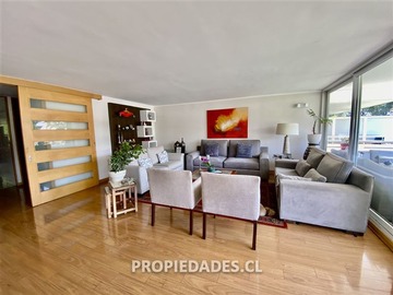 Departamento en venta en San José de La Sierra / Las Condes, Lo Barnechea - 4 dormitorios, 3 baños