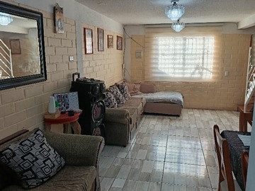 Casa en venta en Pasaje Canaán 2 Oriente, Puente Alto - 3 dormitorios, 1 baño