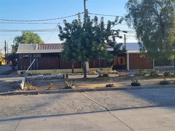 Casa en venta en Casa esquina en venta de 8 dorm. En lo espejo, Lo Espejo - 8 dormitorios, 3 baños