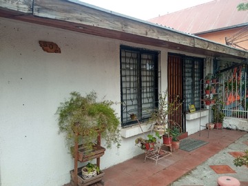 Casa en venta en Pasaje Uganda, Maipú, Región Metropolitana de Santiago 9250000, Chile, Maipú - 2 dormitorios, 1 baño
