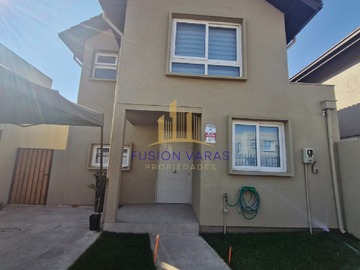 Casa en venta en Aurelio sandoval, Padre Hurtado - 3 dormitorios, 3 baños