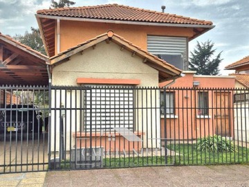Casa en venta en A pasos de clinicas y portal jumbo (108274), Rancagua - 4 dormitorios, 3 baños