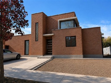 Casa en venta en Condominio Los Atacameños, Colina - 1 dormitorio, 3 baños