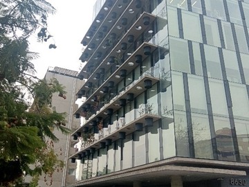 Oficina en venta en Metro Los Dominicos / Av Los Dominicos, Las Condes - 2 baños