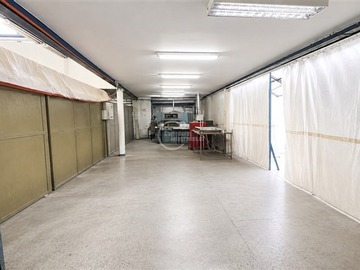 Bodega en arriendo mensual en Arturo Prat- Avda. Matta- Metro Matta Mll, Santiago - 3 baños