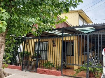 Casa en venta en Barros arana / gabriela mistral, Quilicura - 2 dormitorios, 2 baños