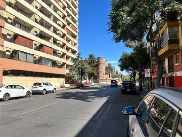 Casa en venta en Ejercito Libertador, Santiago - 6 dormitorios, 1 baño