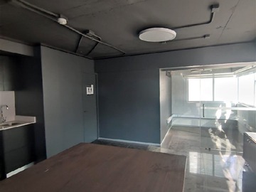 Local Comercial en venta en Las Condes / Estoril, Las Condes - 1 baño