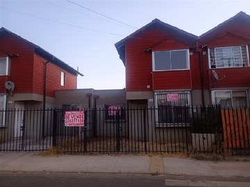 Casa en venta en Calle 2 Sur 1364, Curicó - 2 dormitorios, 1 baño