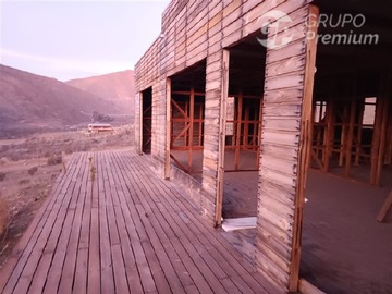 Casa en venta en Venta de parcela con 2 casas en cajon del romero, La Serena - 4 dormitorios, 1 baño