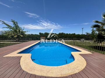 Casa en venta en Teniente Merino, Buin - 5 dormitorios, 5 baños