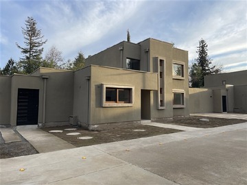 Casa en venta en Alto las Cruces, talca, Talca - 4 dormitorios, 4 baños
