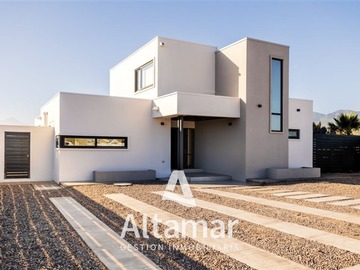 Casa en venta en Serena Golf, La Serena - 4 dormitorios, 3 baños