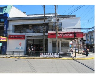 Casa en venta en Vendo ex sucursal bancaria en valdivia, Valdivia - 12 dormitorios, 4 baños