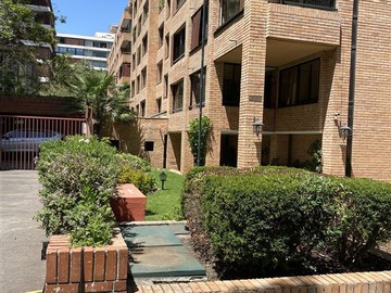 Departamento en venta en entre Hendaya y Enrique Foster, Las Condes - 3 dormitorios, 2 baños